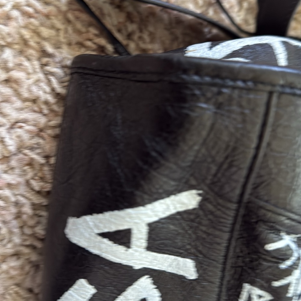 Balenciaga Graffiti Large City Purse vintage black and white. - Picture 8 of 13